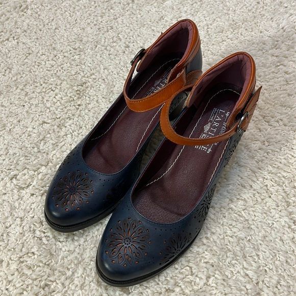 l’artiste Shoes - L’ARTISTE 41 Spring Step series Charlize BLUEBchunky heeled Mary Jane’s EUC